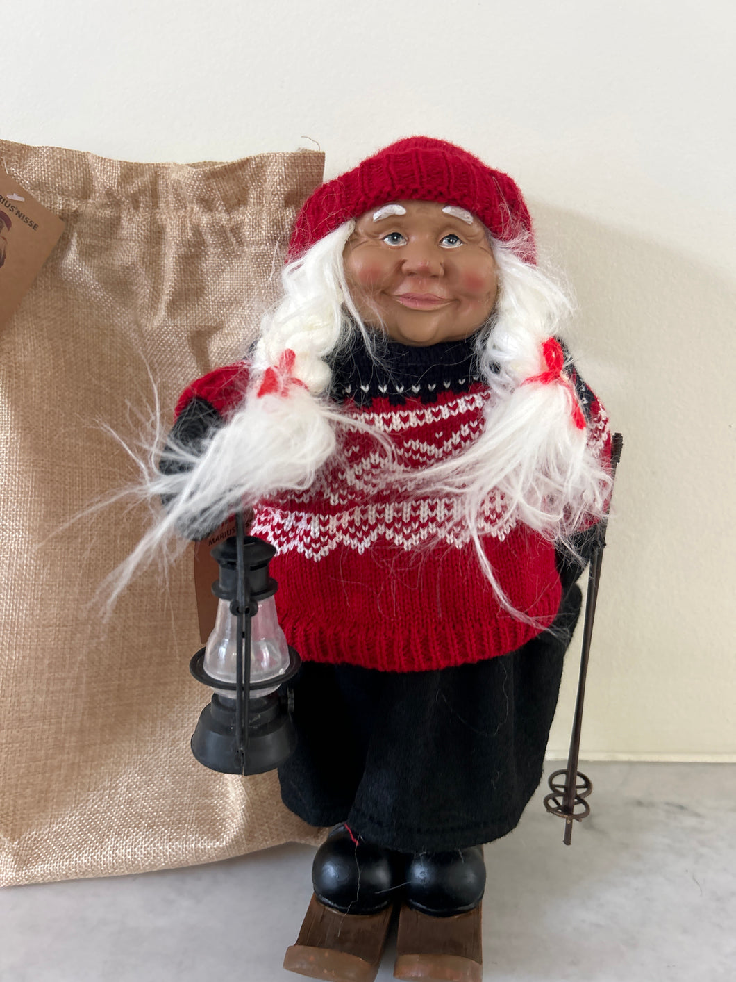 Stor nissekone i pose